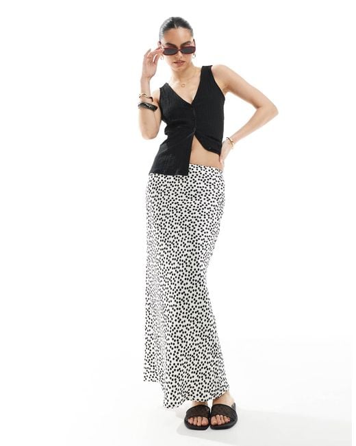 New Look White – asymmetrisch geschnittener midirock aus em satin