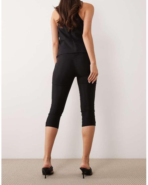 Motel Black Asla Stretch Tailored Capri