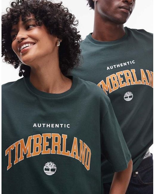 Camiseta Verde Oscuro Extragrande Con Logo Grande Universitario En El Pecho De Authentic Timberland de color Green