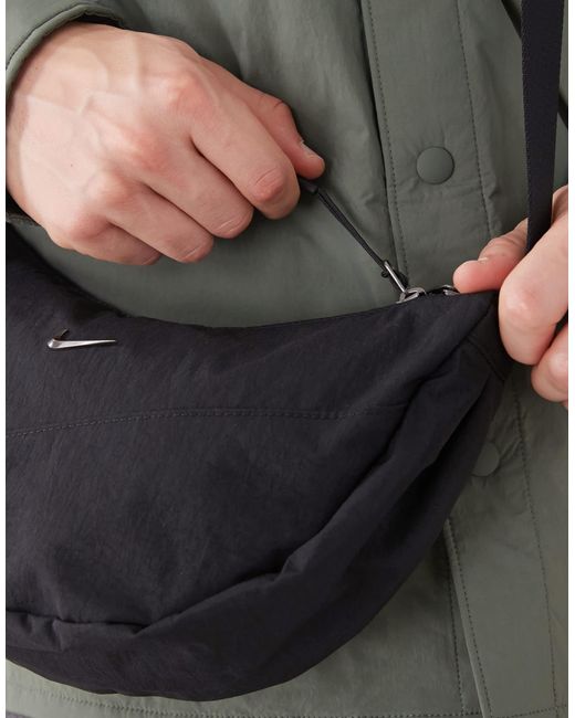 Nike – aura crescent – umhängetasche in Gray für Herren