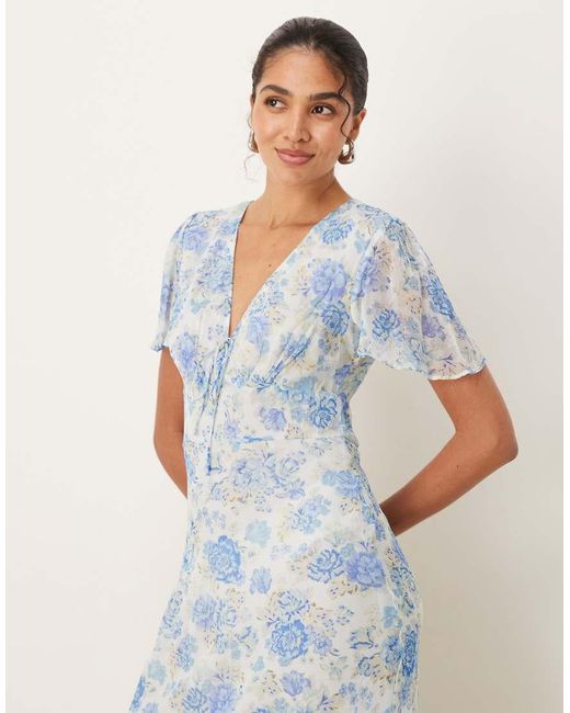 Mango Midaxi-Jurk Met V-Hals, Korte Mouwen, Strikdetail En Bloemenprint in het Blue