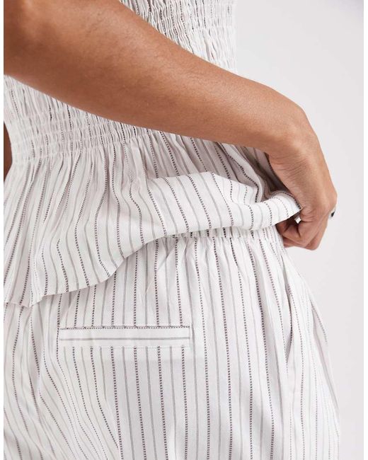 Pantalones Blancos A Rayas Negras De Pernera Ancha Sin Cierres De Popelina (Parte De Un Conjunto) Vero Moda de color White