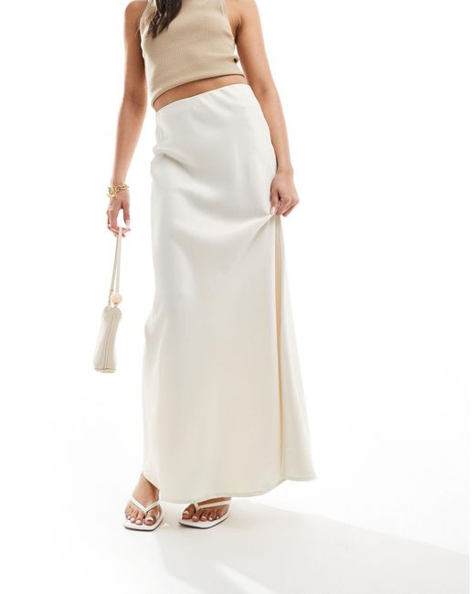 Falda larga color crema Y.A.S de color White