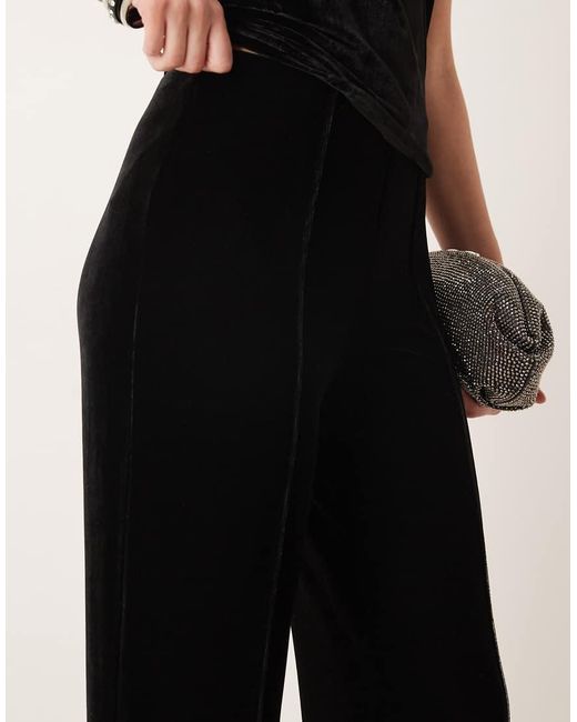 Mango Fluwelen Kick Flare-Broek in het Natural