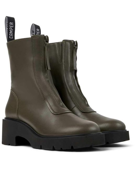 Botas Grises Con Tacón De Camper de color Black