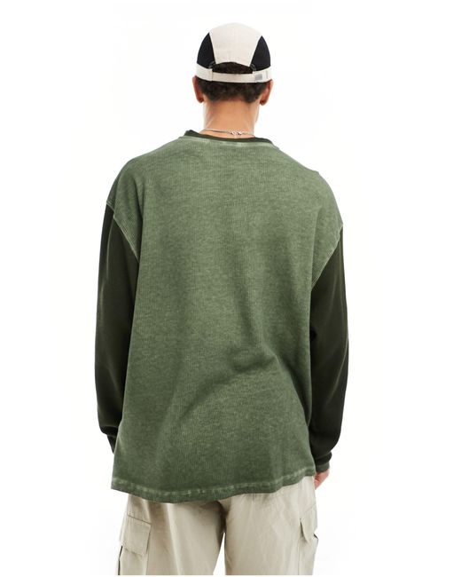 Maglietta a maniche lunghe e kaki stile stile college di Collusion in Green da Uomo