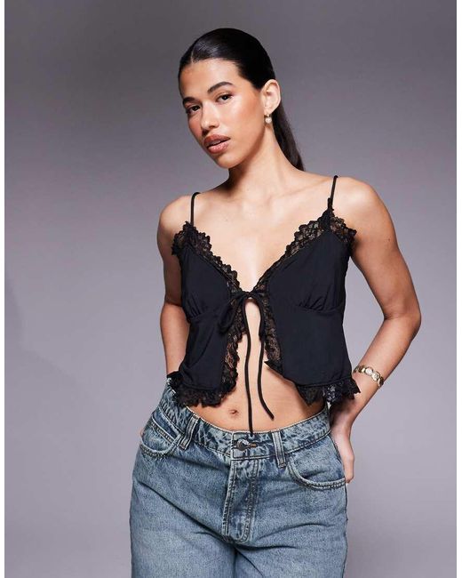 ASOS Top Van Gladde Stof Met Kanten Afwerking En Gestrikte Voorkant in het Black
