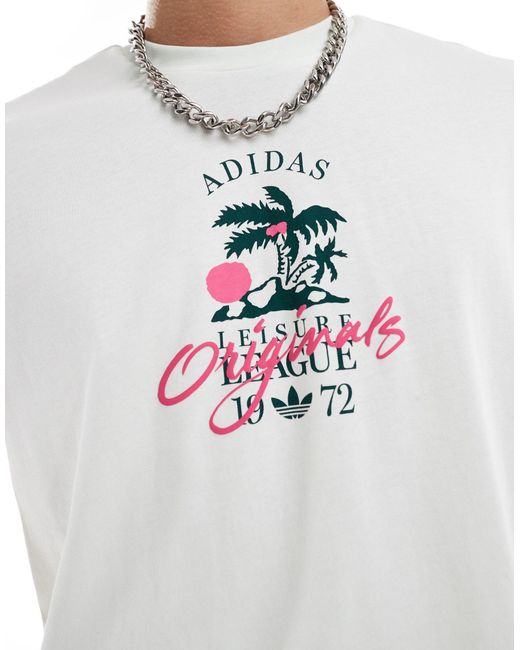 T-shirt color salvia con stampa grafica resort di Adidas Originals in White da Uomo