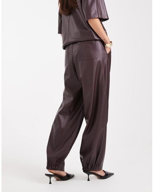 Pantalones Sin Cierres De Pernera Barrel De Cuero Sintético De (Parte De Un Conjunto)-Rojo ASOS de color Multicolor