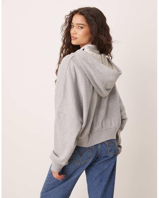 Sudadera Corta Gris Medio Jaspeado Con Capucha Y Cremallera De Felpa De Rizo Essentials De Adidas Originals de color Gray
