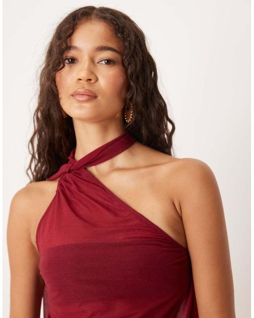 ASOS Asymmetrische Top Met Doorschijnend Sjaaldetail En Lange Pasvorm in het Red