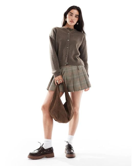 Cardigan Girocollo Con Bottoni di New Look in Brown