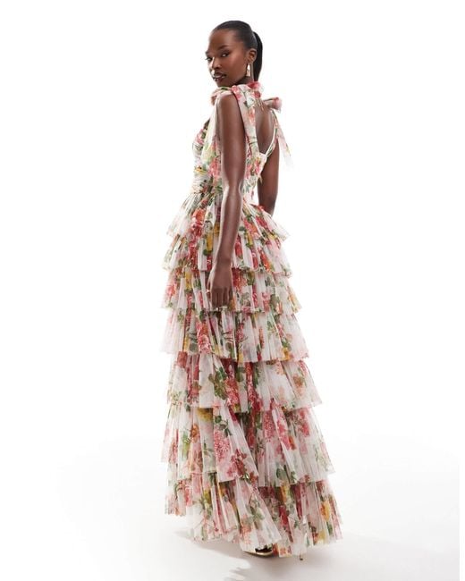 Robe longue à fleurs avec volants étagés et noeud sur l'épaule - vif LACE & BEADS en coloris Multicolor