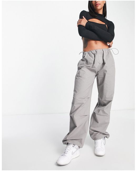 stradivarius parachute