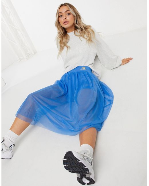 New Balance Blue – tüllrock und kurze leggings