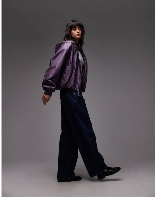 Chaqueta Bomber Morado Metalizado Impermeable Y Aislante Con Capucha 17290 Lohja De Rains de color Purple