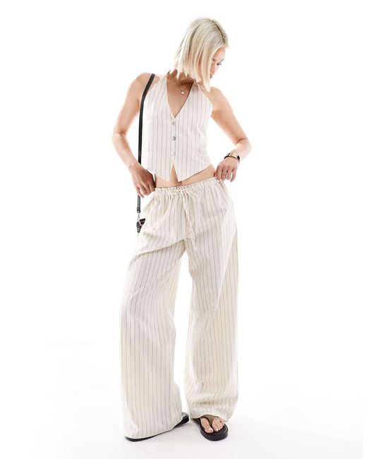 Pull&Bear Rustieke Broek Met Wijde Pijpen in het White