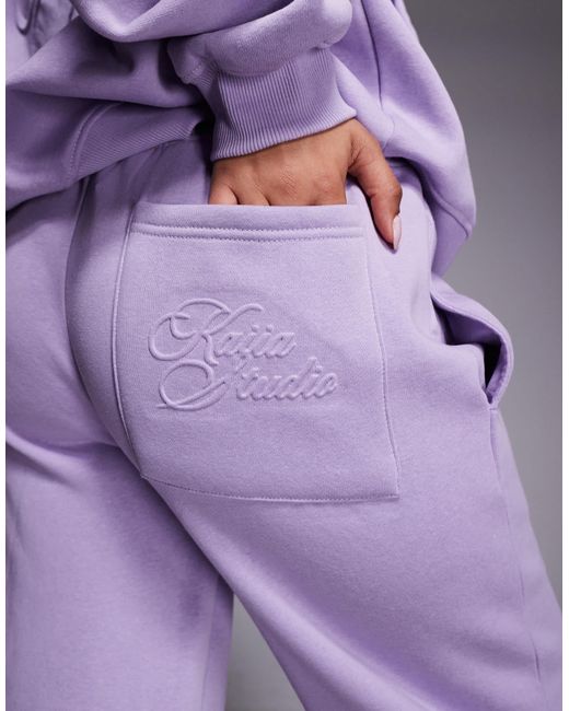 Studio - pantalon Kaiia en coloris Purple