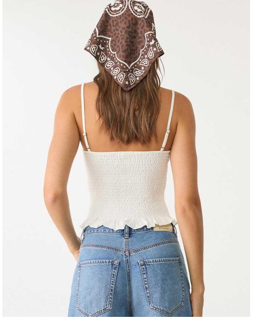 Stradivarius Top Met Bandjes En Elastisch Detail in het White