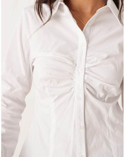 ASOS White – figurbetonte hemdbluse