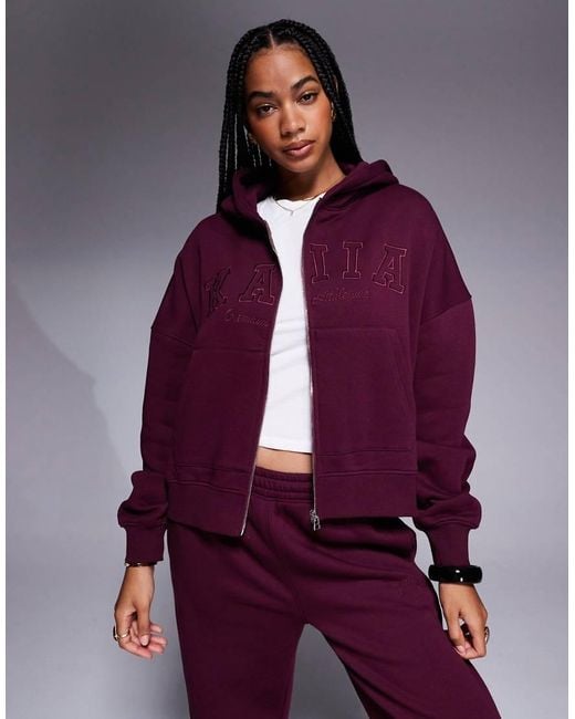 Sudadera Rojo Oscuro Con Capucha, Cremallera Y Logo Bordado De (Parte De Un Conjunto) Kaiia de color Purple