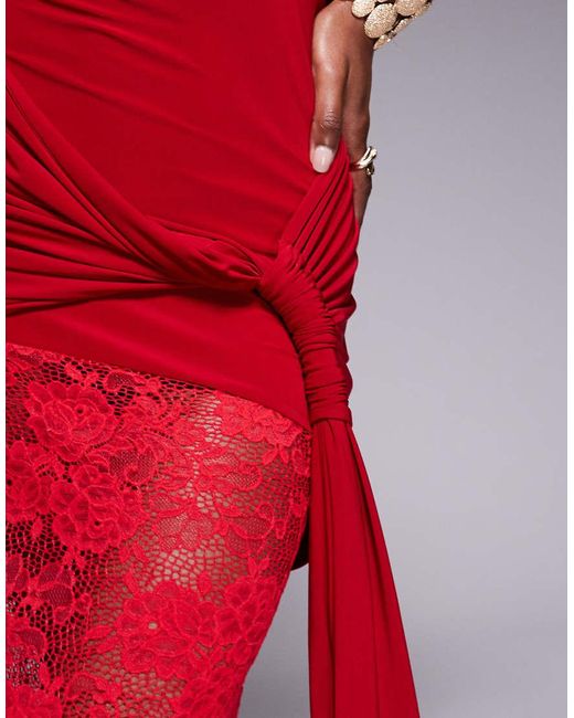 Vestido Largo Con Cuello Subido Y Lazada Gruesa En La Cintura De Tejido De Mezcla De Encaje De ASOS de color Red