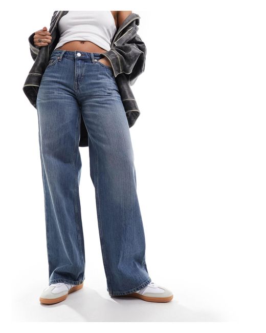 Ample - jeans dritti ampi a vita bassa di Weekday in Blue
