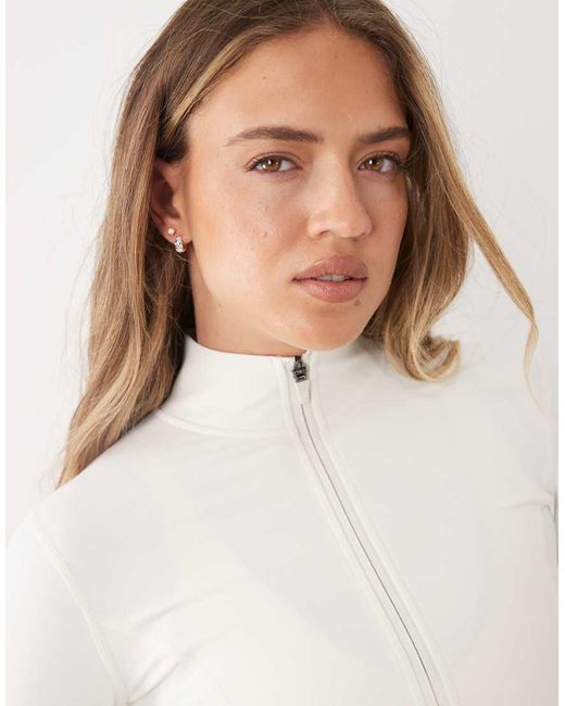 BO+TEE Natural Bo+tee Soft Active Zip Up Seamless Fitted Jacket