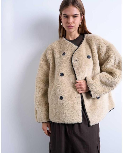 TOPSHOP Double Breasted Kort Jack Van Imitatie-Schapenvacht Met Ronde Mouwen in het Natural