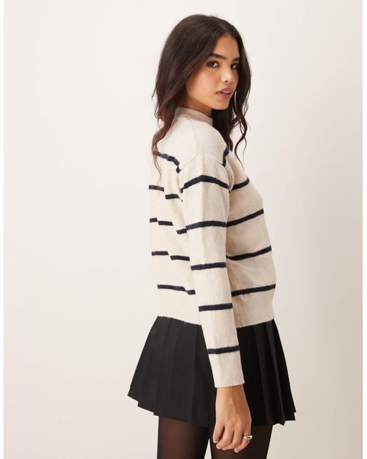 Mango Natural – weicher, hochgeschlossener pullover