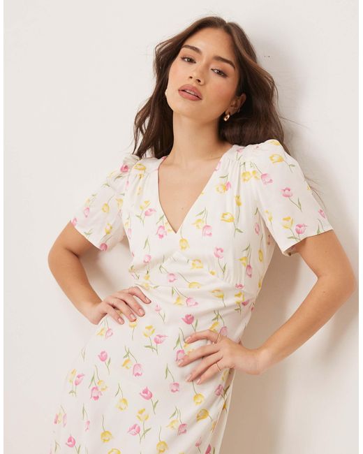 Flora - robe rétro mi-longue à motif tulipe - crème Nobody's Child en coloris Natural