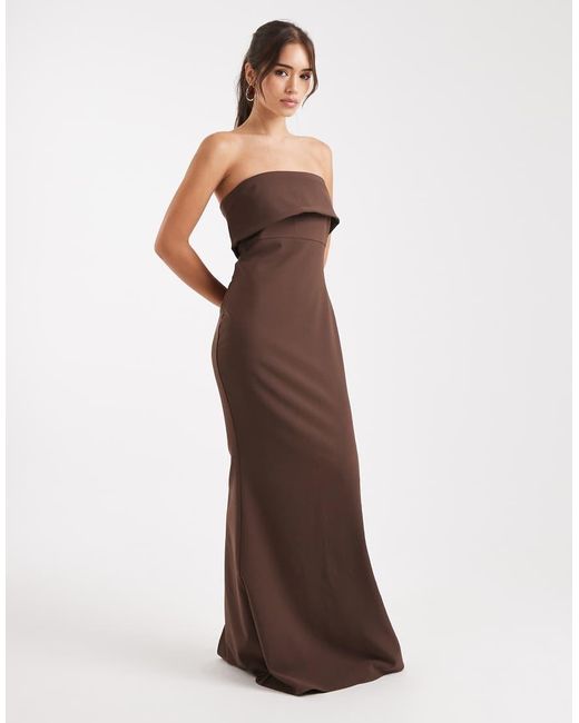 Julia di Pretty Lavish in Brown