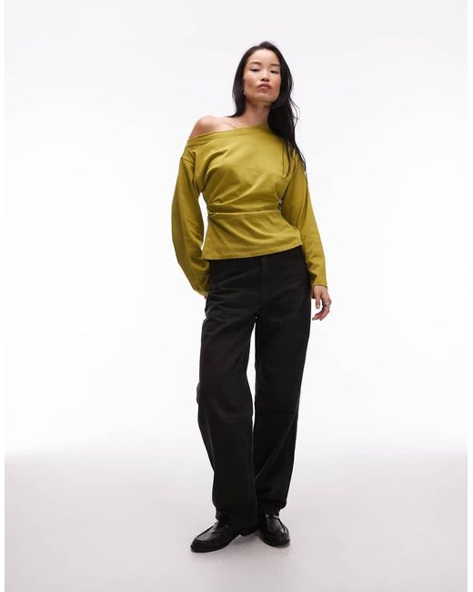 Camiseta Verde Oliva De Manga Larga Con Hombro Caído Y Cintura Estilo Corsé De ASOS de color Yellow