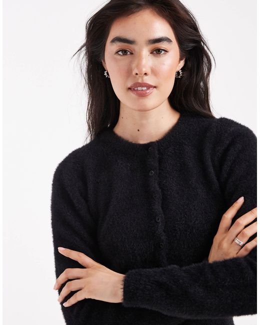 Daisy Street Black – flauschige, knapp geschnittene strickjacke