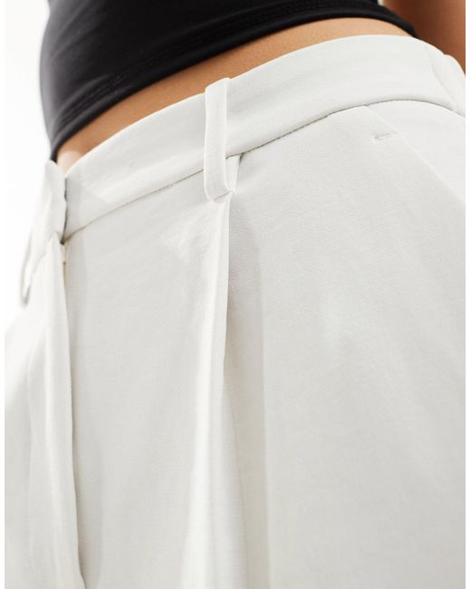 Sloane - pantaloni sartoriali a vita alta color crema di Abercrombie & Fitch in White
