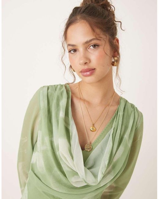 ASOS Maxi Jurk Met Gedrapeerde Halslijn En Godet-Zoom in het Green