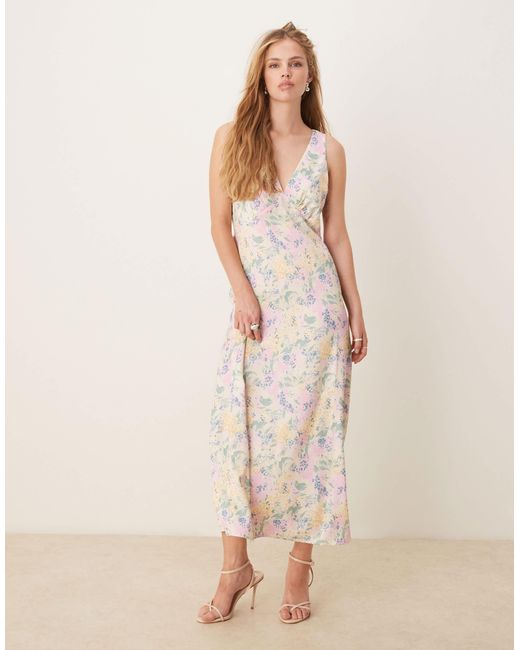Y.A.S Natural – maxikleid aus satin mit v-ausschnitt und blumenmuster