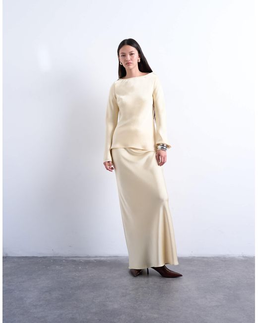 Jupe longue coupée en biais - babeurre TOPSHOP en coloris White