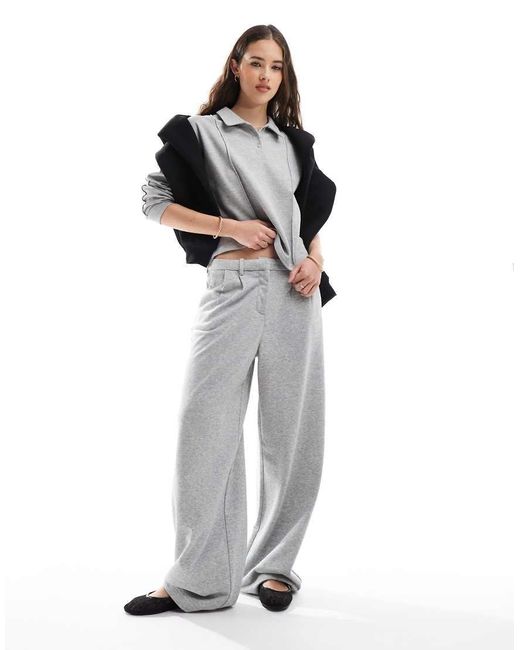 Pantalones Gris Claro Jaspeado De Pernera Ancha De Punto Liso De (Parte De Un Conjunto) Vero Moda de color Gray