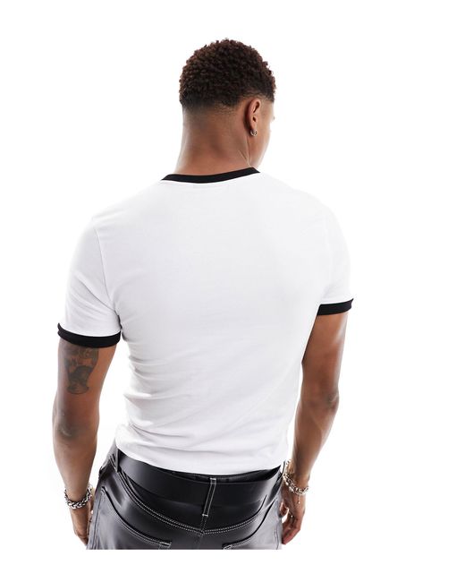 T-shirt attillata bianca con stampa di croce sul davanti e righe a contrasto sui bordi di ASOS in White da Uomo