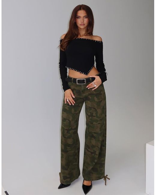 Top De Manga Larga Con Bajo Asimétrico, Detalle De Tachuelas Y Escote Bardot Perfect Cadence De Princess Polly de color Black