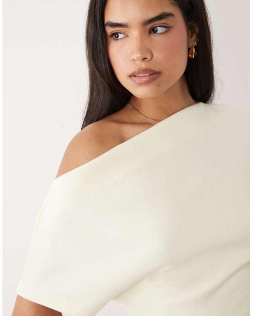 Gina Tricot Natural Soft Asymmetric Top