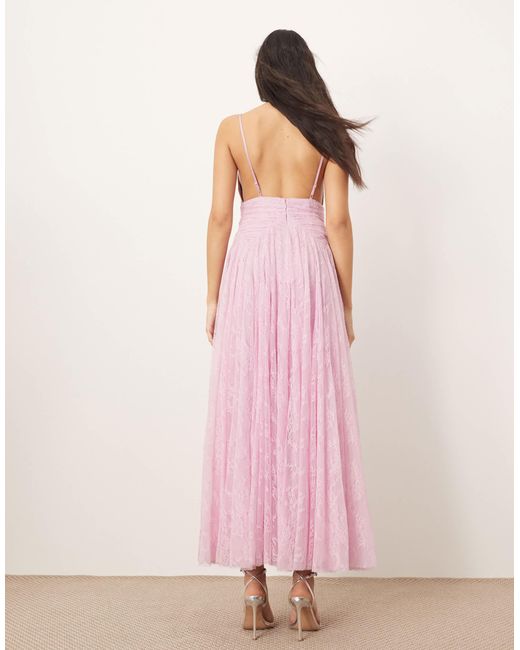 Robe longue en dentelle à taille froncée - sucré ARRANGE en coloris Pink