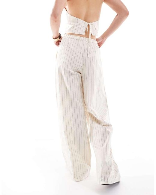 Pull&Bear Rustieke Broek Met Wijde Pijpen in het White