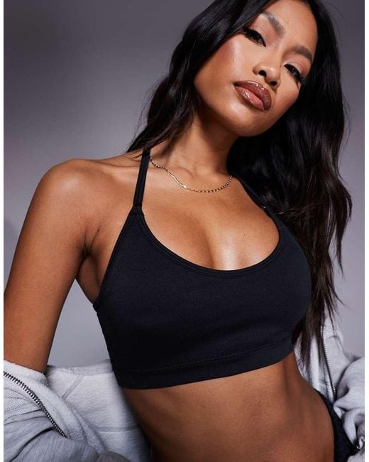 4505 Black Seamless Halter Neck Light Supports Sports Bra