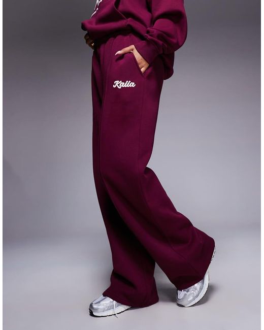 Joggers A Fondo Ampio Bordeaux E Crema di Kaiia in Purple