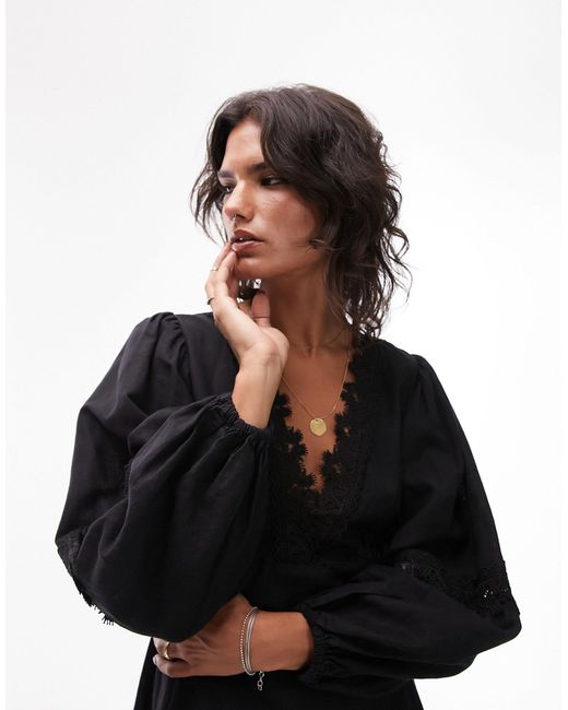 Robe courte en dentelle avec décolleté en v TOPSHOP en coloris Black