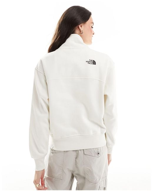 Essential - felpa sporco oversize con logo e zip corta di The North Face in White