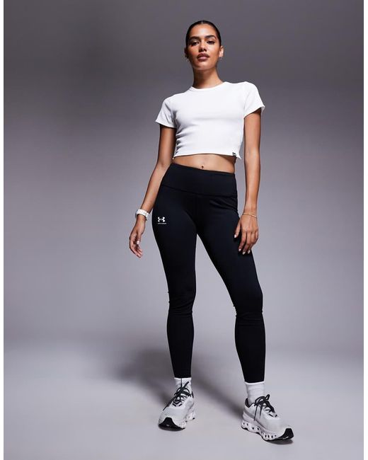 Rival di Under Armour in White