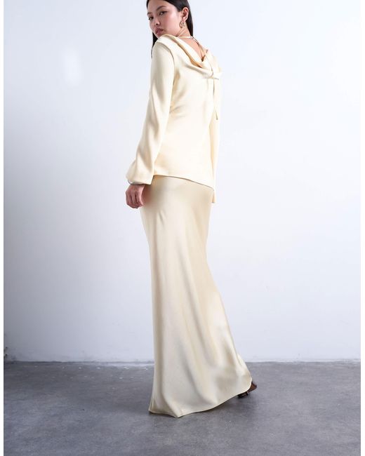 Jupe longue coupée en biais - babeurre TOPSHOP en coloris White